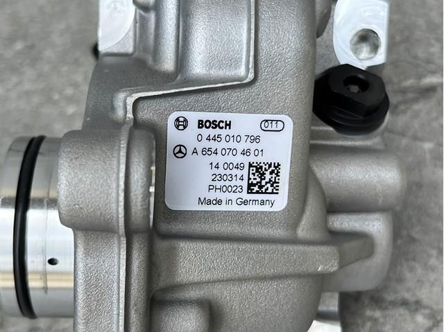 Паливний насос високого тиску A6540704601 Mercedes