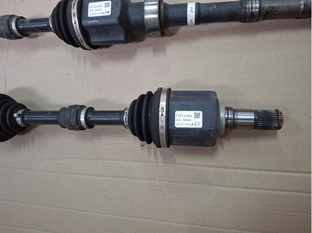 Піввісь права FTF22550X Mazda