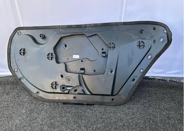 104647200A Tesla 