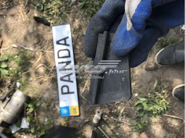 Пістон (кліп) кріплення решітки радіатора до панелі BMW 34326790859 ціна, від 2.20 USD