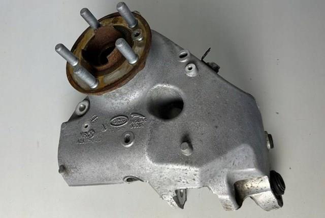 Купити LR090542 Land Rover Кулак поворотний правий
