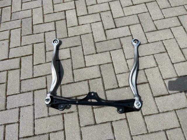  Mercedes A2063501300 ціна, від 88.02 USD