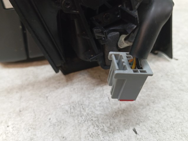 Купити 1698923 Ford 