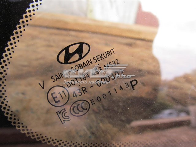 Купити 87820D3100 Hyundai/Kia Скло багажного відсіку, праве