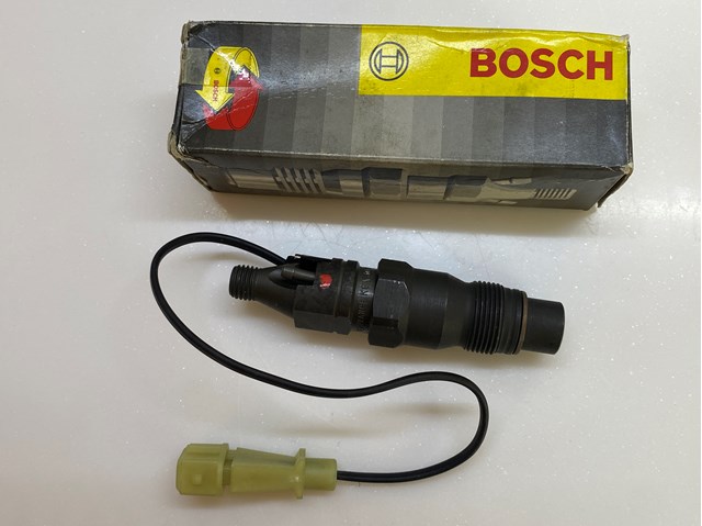 Форсунка вприску палива 432217185 Bosch