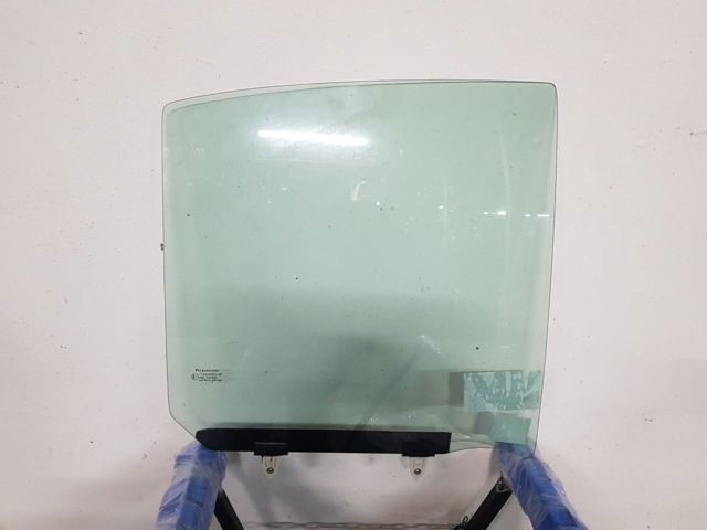 Скло заднє праве XYG GS5008D306 ціна, від 13.94 USD