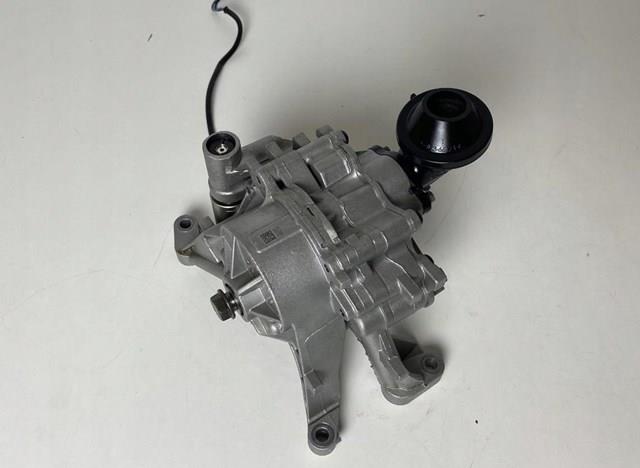 Купити LR087668 Land Rover Насос маслозакачуючий