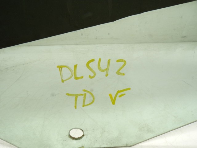 GS2618D304 XYG Скло задньої двері правої