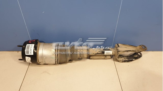 Амортизатор передній, правий A166320526680 Mercedes