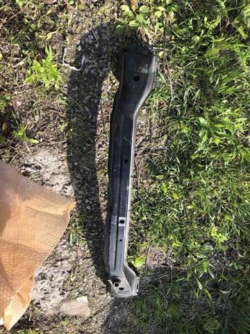EG2150070B Mazda Балка бампера переднього