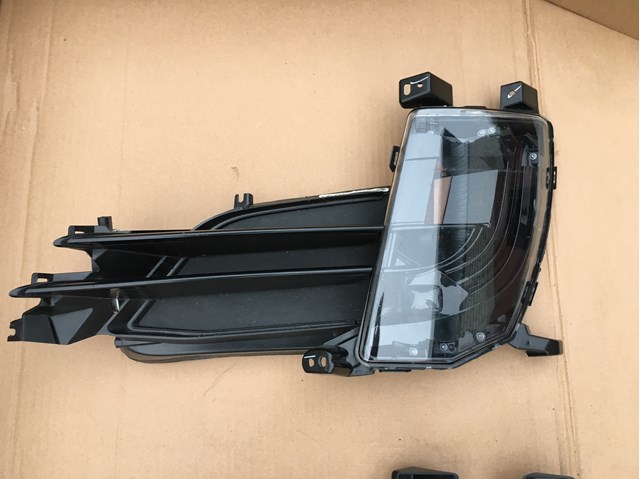 Купити 100599500D Tesla Фара протитуманна, ліва