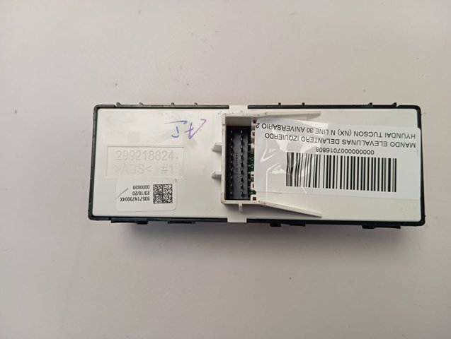 Купити 93571N73004X Hyundai/Kia Кнопка вмикання двигуна склопідіймача передня ліва