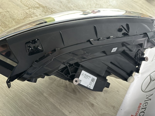 Купити A2439065600 Mercedes Фара правая