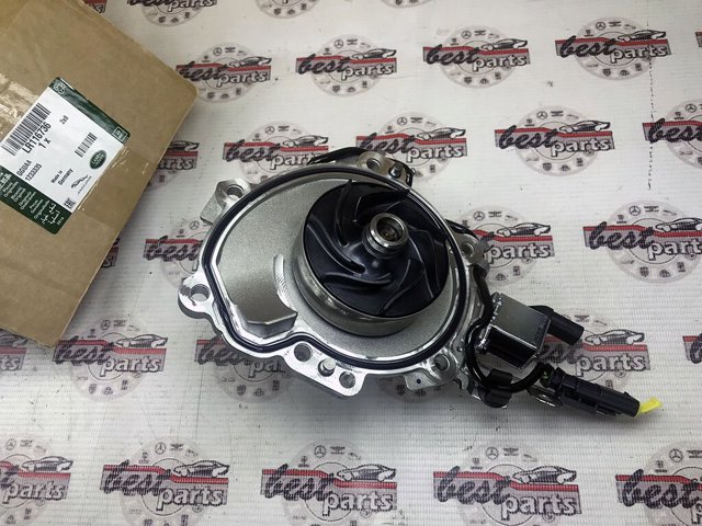 Помпа охолодження Land Rover LR116736 ціна, від 199.46 USD