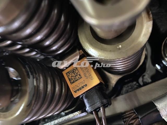 Форсунка паливна Volvo 20747797 ціна, від 104.97 USD
