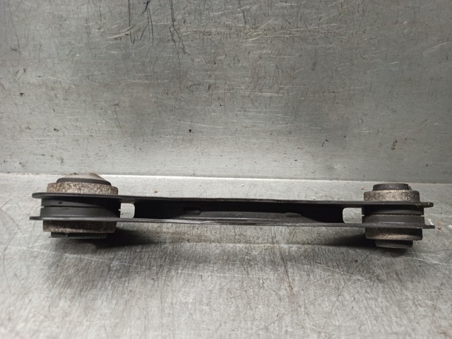  BMW 687863301