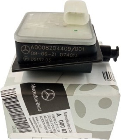 A0008204409 Mercedes Мотор-привод відкриття лючка бака