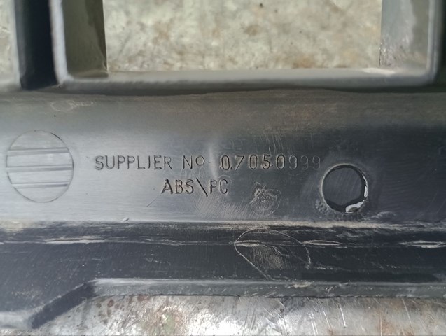 91140007 Opel Решітка радіатора