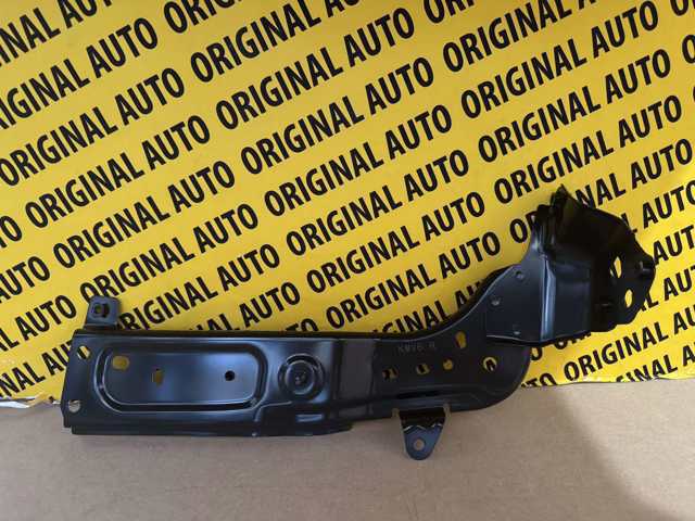 Купити KMV652140 Mazda Кронштейн кріплення крила переднього правого, передній