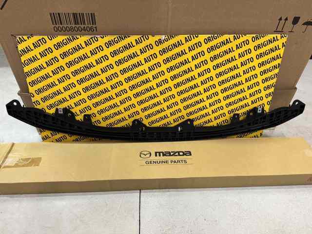 Нижня накладка на передній бампер Mazda BCKA500S0B ціна, від 32.99 USD