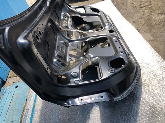 Кришка багажника кузова Toyota 6440102A31