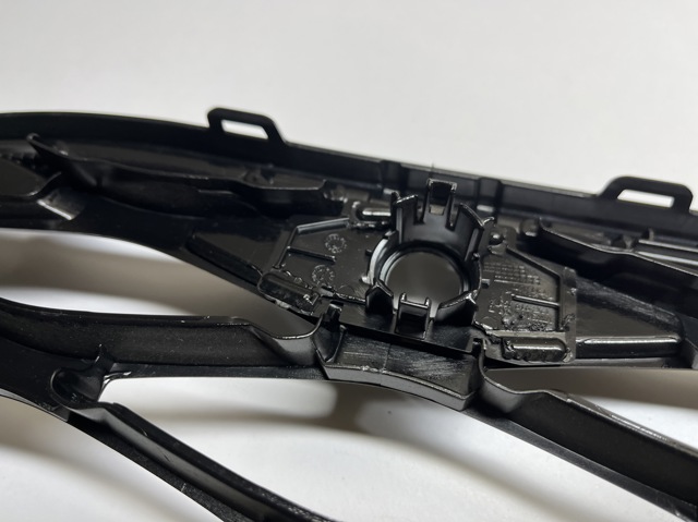 Решітка переднього бампера, центральна VAG 12G853671041 ціна, від 126.38 USD