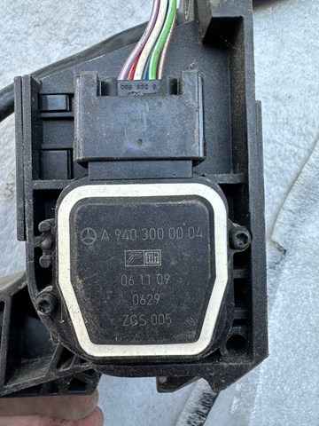 A9403000004 Mercedes Педаль газу (акселератора)