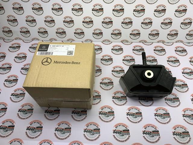 Подушка (опора) двигуна, ліва A4602407118 Mercedes