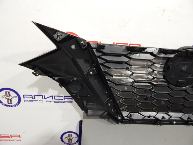 Купити 623106LB0A Nissan/Infiniti Захисна решітка радіатора