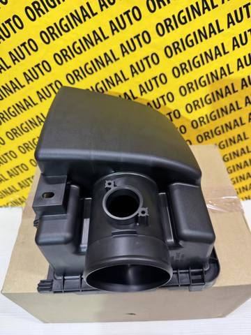 Купити PY8W133AX Mazda Корпус повітряного фільтра, верхня частина