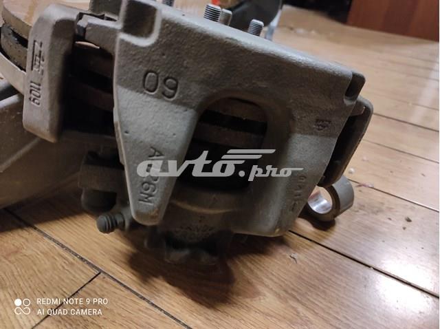 Цапфа поворотного кулака Jaguar T4A3593