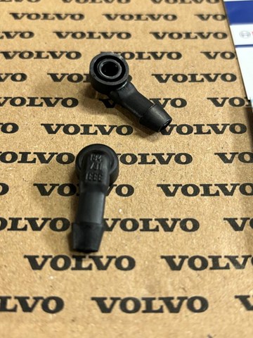 Купити 8141836 Volvo 
