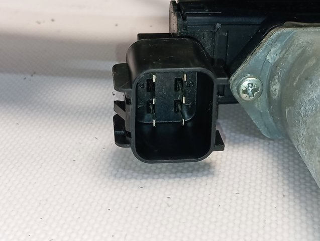 BJ3227001AD Land Rover 