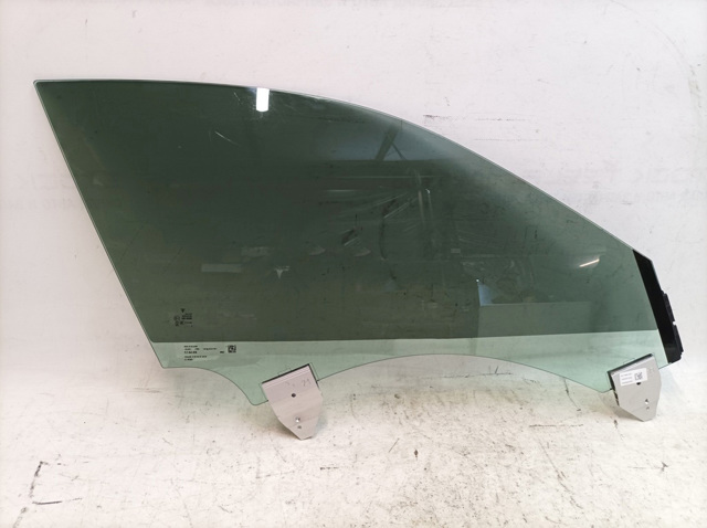 Скло передньої правої двері Porsche 9J1845020 ціна, від 310.73 USD