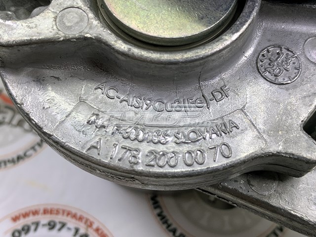 Натягувач приводного ременя Mercedes A1782000070 ціна, від 199.62 USD