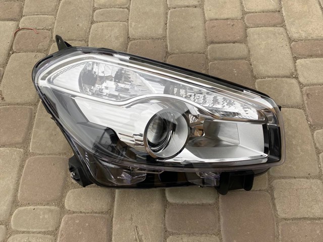 Фара передня права Polcar 271410E