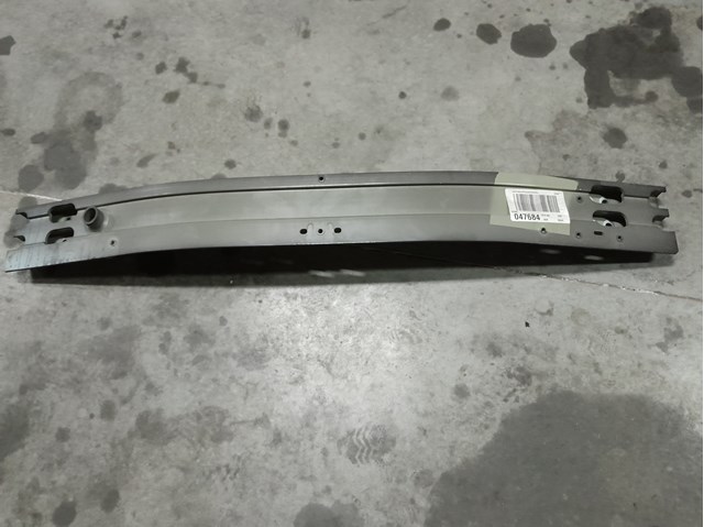 Підсилювач бампера переднього 42775003 General Motors
