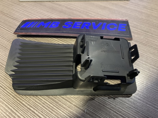 A2978856901 Mercedes Кронштейн датчика мертвої зони