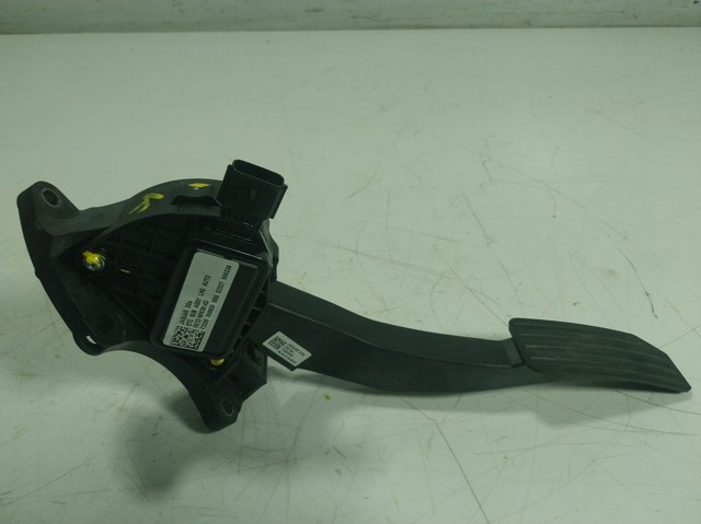 Підаль газу Land Rover LR159565 ціна, від 87.21 USD
