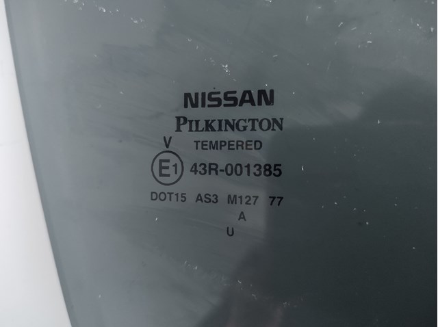 Вікно задніх дверей Nissan/Infiniti 823005AA0A