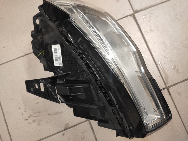 Фара ліва 68144709AE Chrysler