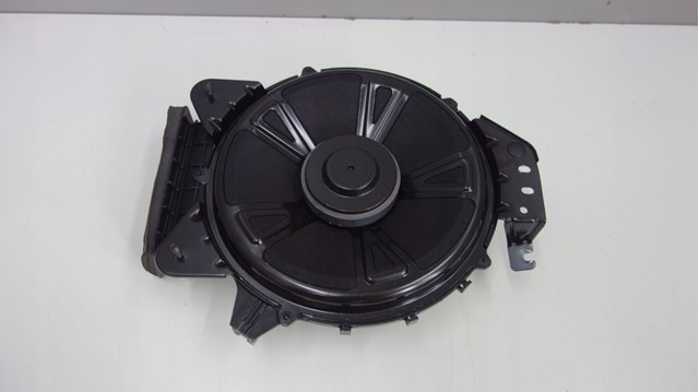 Сабвуфер Volvo 31350434 ціна, від 225.48 USD