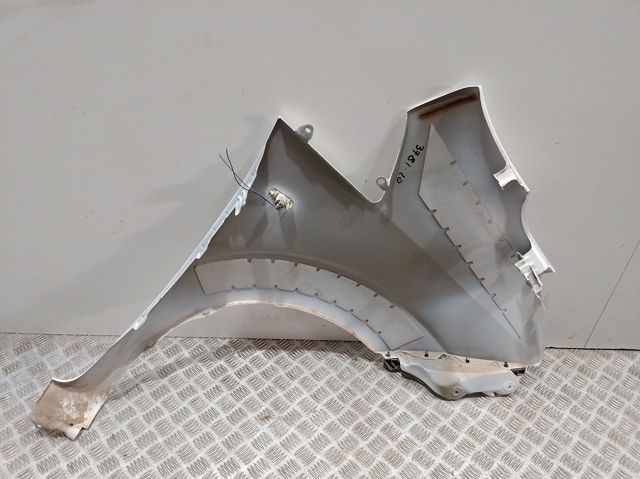 Переднє праве крило Nissan/Infiniti F31014FAMA