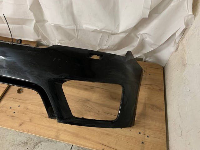Передній бампер LR113285 Land Rover