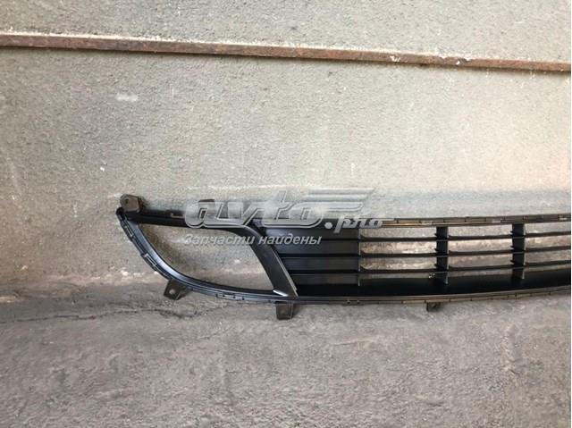 86522B0000 Hyundai/Kia Решітка переднього бампера, центральна