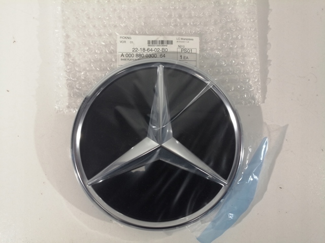 Емблема на решітку радіатора Mercedes A000880030064 ціна, від 267.37 USD