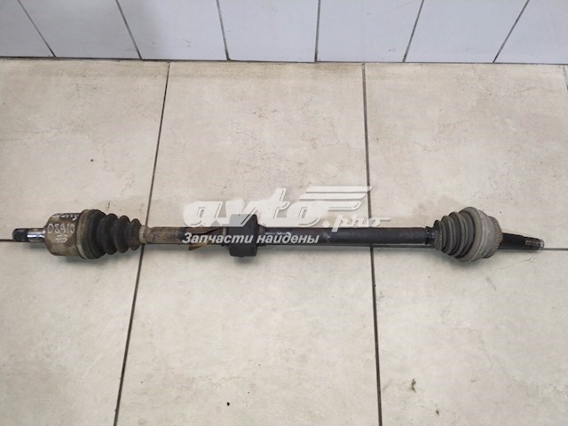 T112203020BD Chery Привід передній правий