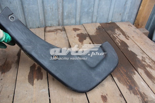 Бризковики передній, правий Nissan/Infiniti 63850BR01A ціна, від 32.01 USD