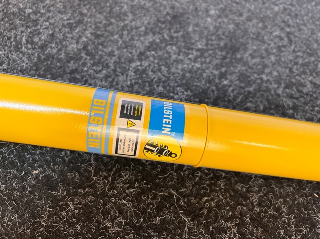24326421 Bilstein Ліва передня стійка