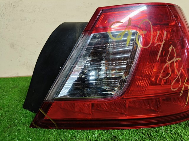 Купити 8330A368 Mitsubishi Задня права фара